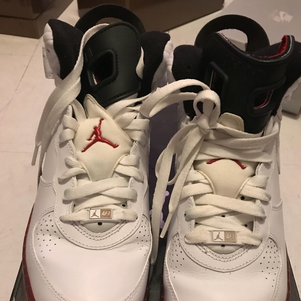 Men’s Nike sneakers